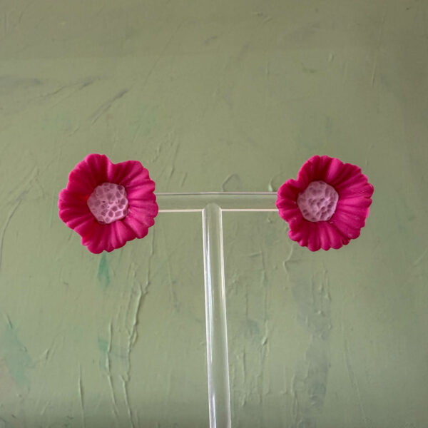 Daisy Stud - Dark Pink