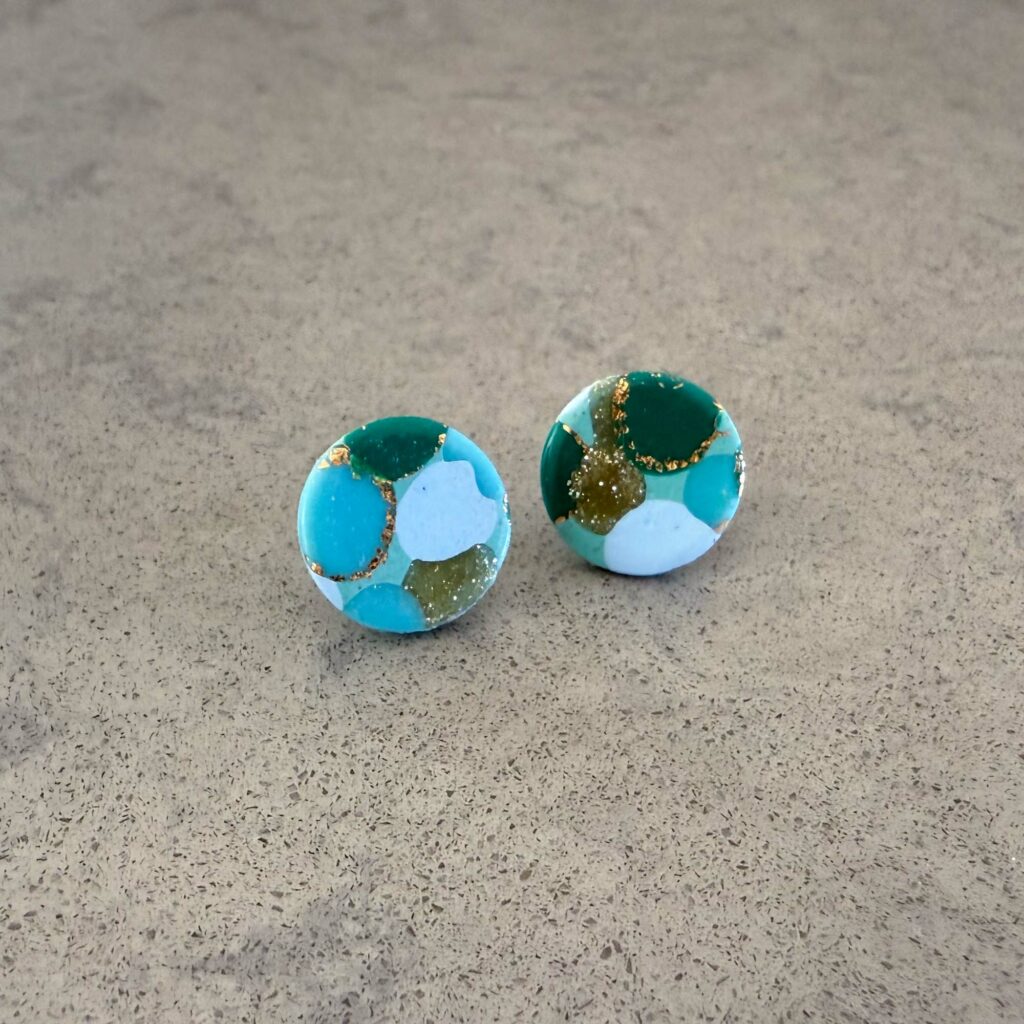 Hoopla Blue Medium Round Stud