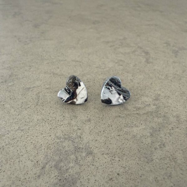 B+W Marble Heart Stud